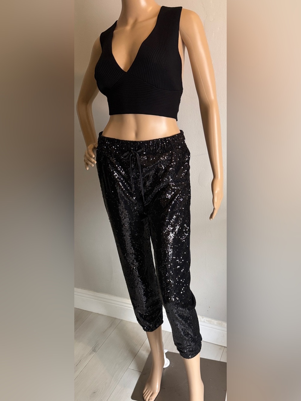 David Lerner New York Black Sequin Jogger, Lined  Pants Size 6